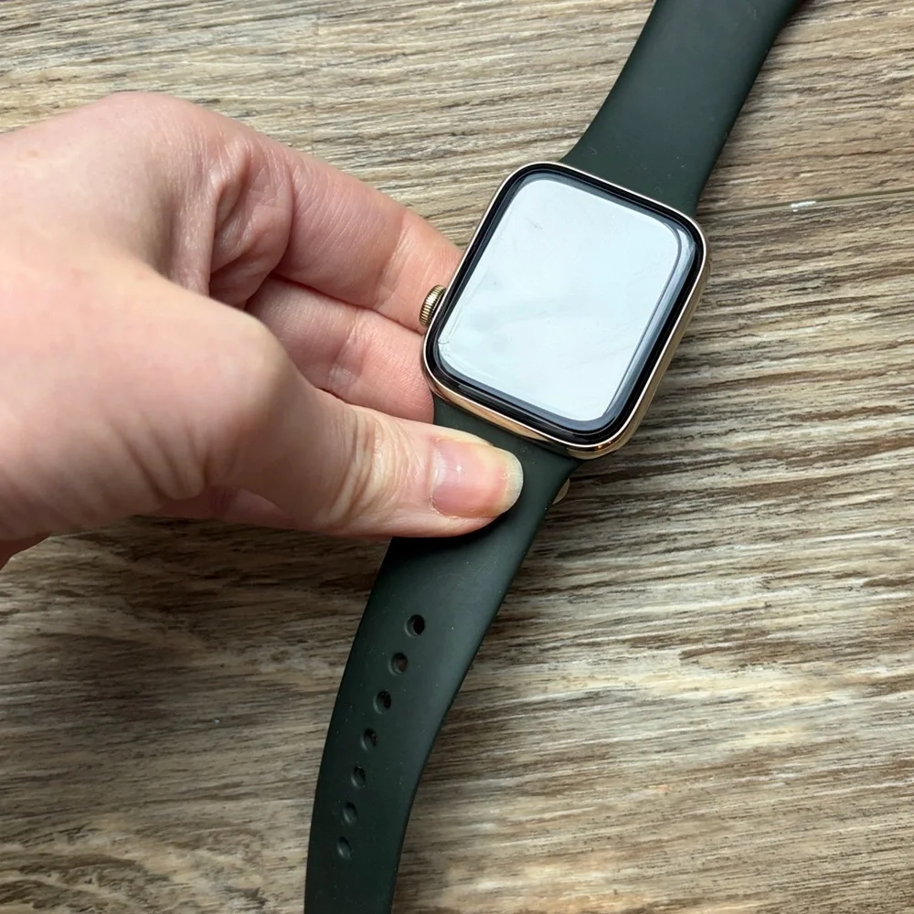 Limited Edition Apple Watch Series 6 44mm Gold Case with Cyprus Green Band